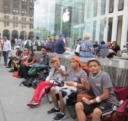 What Do You Think About Waiting in Line For Gadgets Like the iPhone 5s?