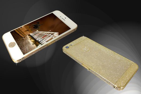 Samsung Reminds Apple That It Released Gold Smartphones First