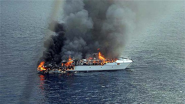 Luxury yacht Seafaris burns and sinks off Cairns, passengers and crew jump to …