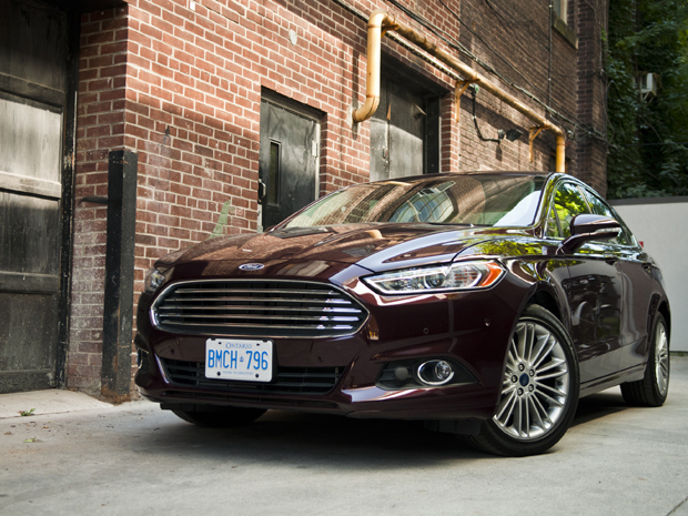 Ford Fusion SE a powerful family hauler that's easy on the eyes