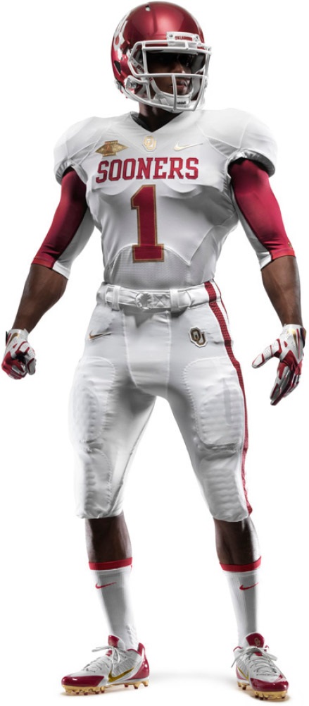 PHOTOS: Oklahoma, Texas to wear gold-accented uniforms