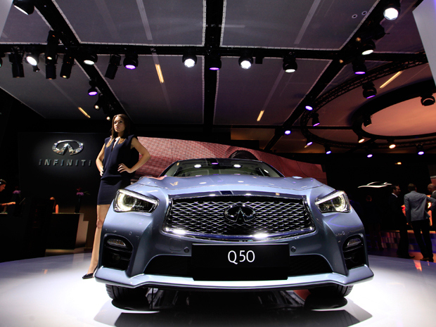 Infiniti steers luxury in a new direction