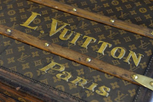 The classic Louis Vuitton logo may be killing the company's handbag sales