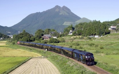 'Seven Stars' luxury train becomes first railway cruise locomotive in Japan