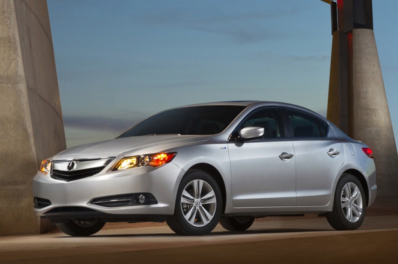 2014 Acura ILX Hybrid Priced at $29795, Tech Package at $35495