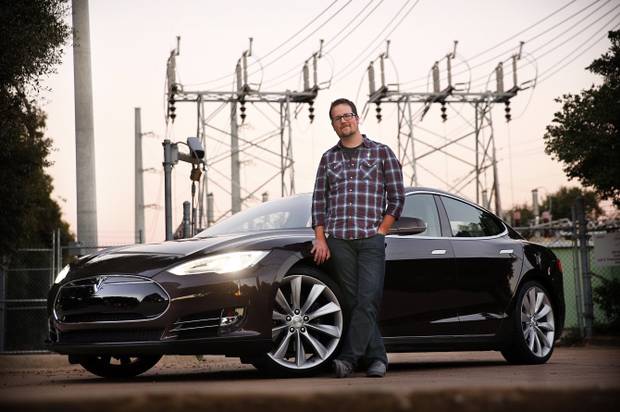 Despite sales restrictions, Tesla is building a small base in Texas