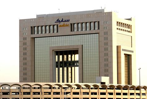 Saudi's Sabic Sees Small Lift in 2014 Earnings on Global Economy Bounce