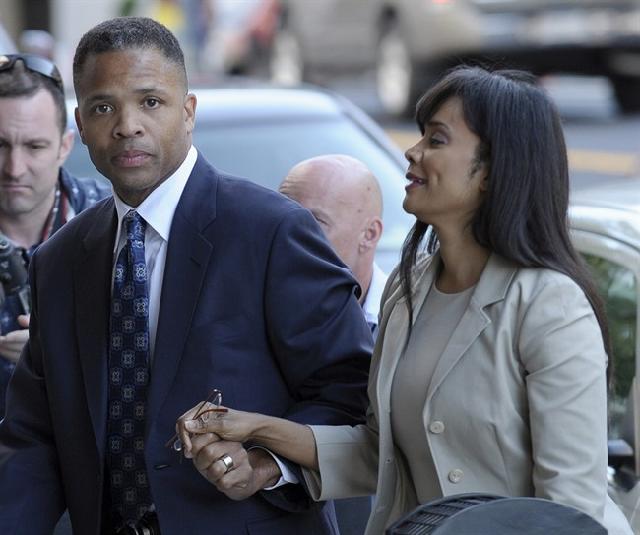Ex-congressman Jesse Jackson Jr. reports to prison for misusing campaign …