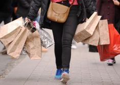 'Encouraging' retail sales figures uplift ahead of Christmas shopping period …