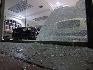 Break-in at luxury car dealership in La Jolla: Bentley watches swiped during …
