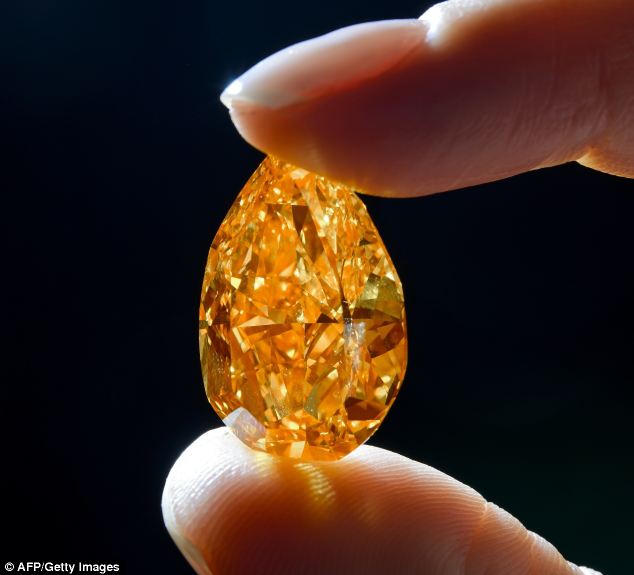 Orange diamond fetches $35.5M at Geneva auction