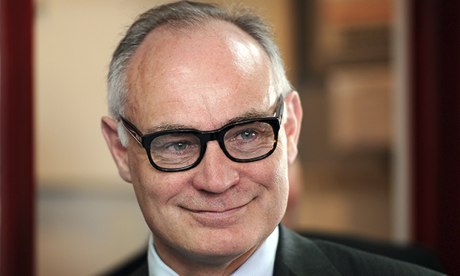 Gay Tory MP Crispin Blunt defeats campaign to deselect him