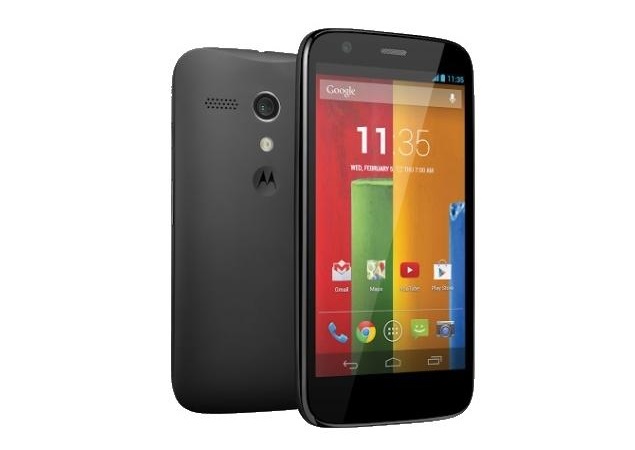 Motorola low-cost smartphone hits US early