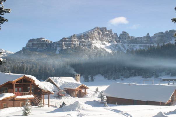 Enjoy Winter Vacation Adventure Deals in Wyoming's Wind River Country