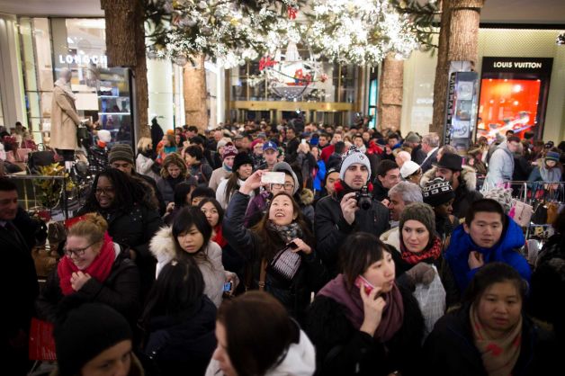 Live Updates from the Black Friday Trenches: Blackouts, Sellouts and Shootouts