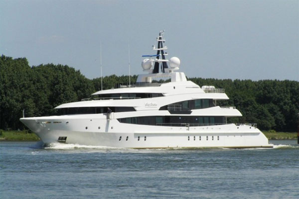 Speedy visit for lord's superyacht