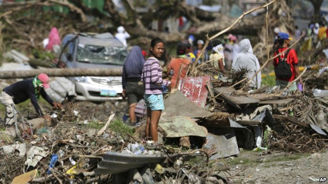 'Food aid from UK ends up in Manila shops'