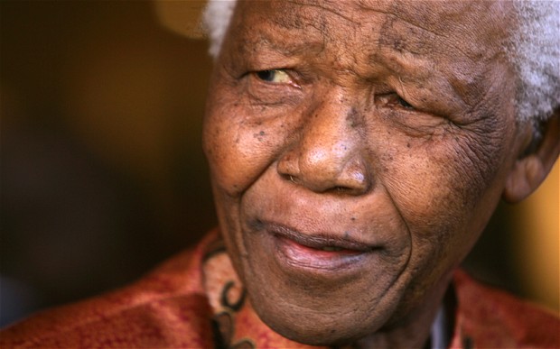 South Africa Expands Mandela Service on Well-Wishers' Flood