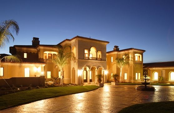 RealtyTrac Reports US Luxury Home Forclosures Up 61% Since 2012