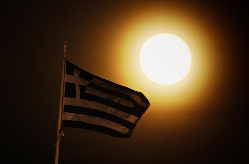 Greek deflation hits record in November, at -2.9 percent