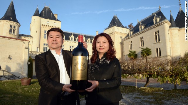 Chinese tycoon, French vintner missing in crash