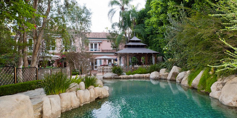 A Moat Is the Latest Luxury Home Requirement In California