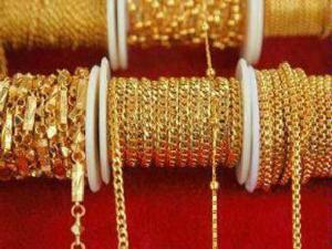 Customs catch six smugglers, seize Rs 78 lakh gold in 24 hours