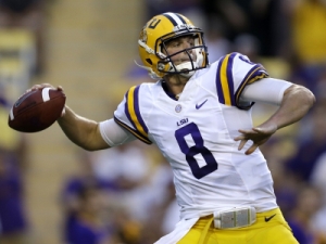 No bells or whistles, LSU's offense was ugly against Iowa