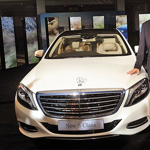 New Merc S-Class takes luxury motoring to new heights