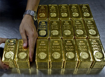 Gold price up 1.5% after weak payrolls, posts 3rd weekly gain