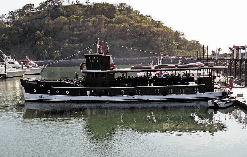 Ferry across the Panama Canal with Capone