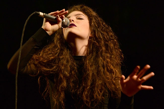 Lorde launches Twitter tirade at media