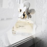 Marc Jacobs fetes Daisy with pop-up shop accepting social currency