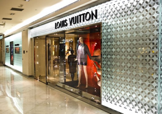 China's luxury goods market slows down growth