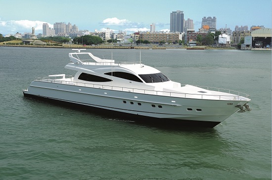 Taiwanese builder Dyna Craft launches D105 superyacht