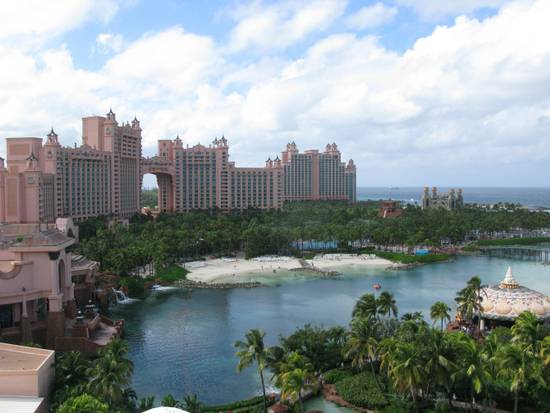 Travel: At Atlantis in Bahamas, gambling just part of the appeal