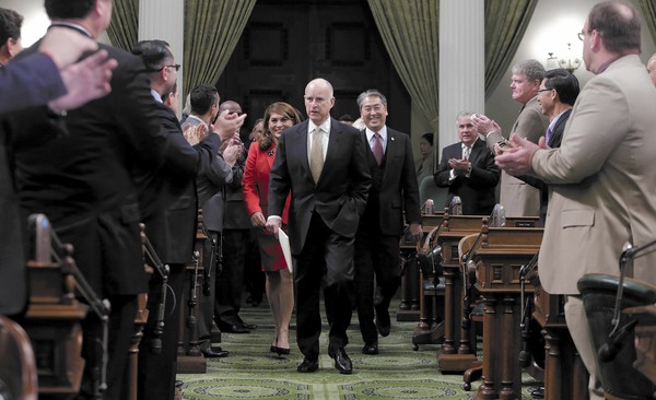 Post-recession quietude unites Californians, bolsters Gov. Brown