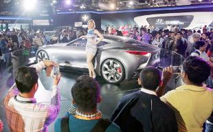 1.21 lakh visit autoshow on Sunday