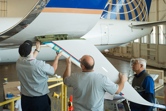 Meet United's New Fuel-Saving 'Split Scimitar' Winglets