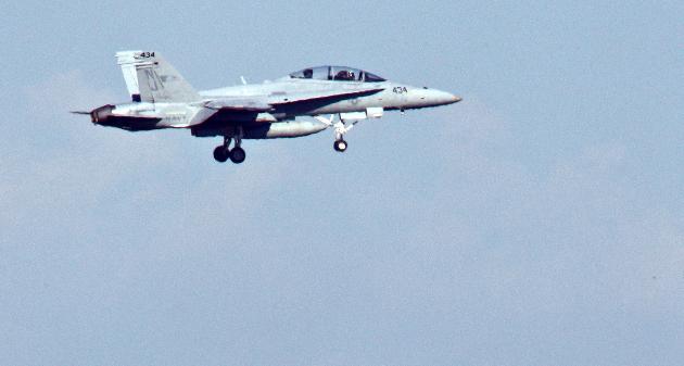 End may be on horizon for F/A-18 fighter jet