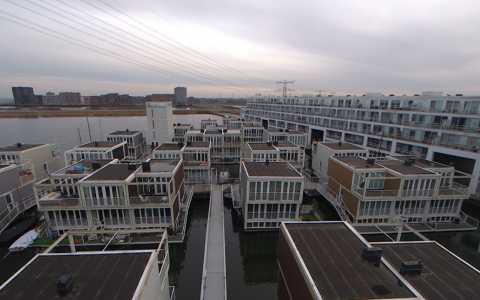 Will Amsterdam's floating homes become the new living trend?