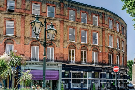 Shopkeepers' Homes in London for Sky-High Prices