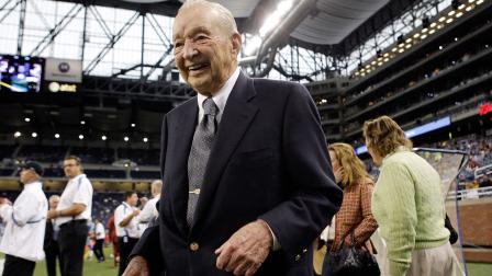 Lions owner William Clay Ford dies at 88