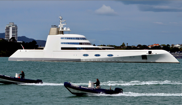 Superyacht arrives in Wellington