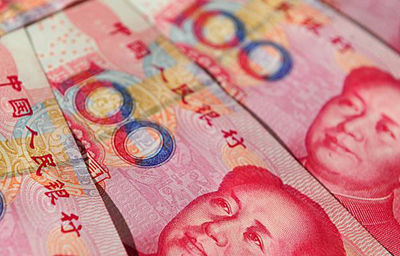 China's yuan steadies, but still posts record weekly loss