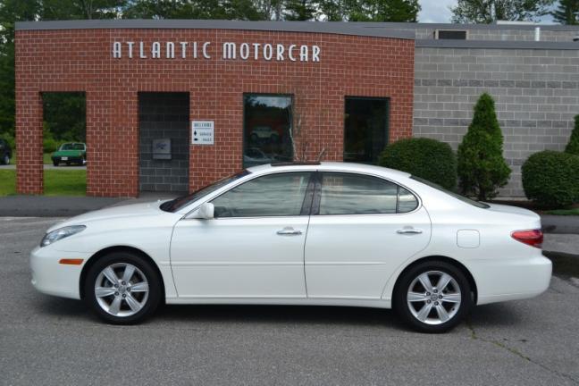 Lexus ES330~Stop In Today!