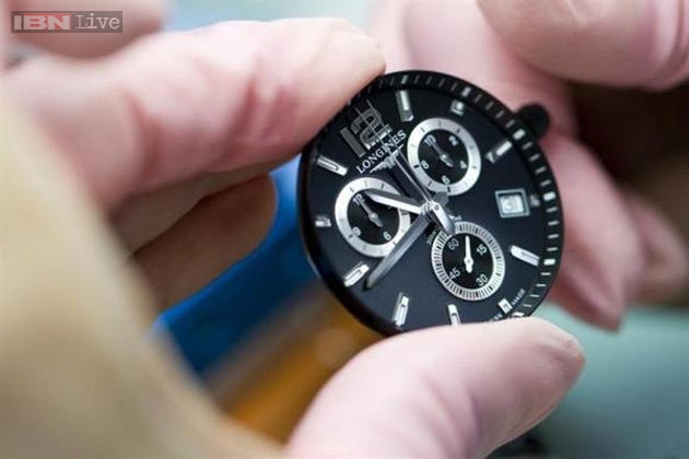 Watchmakers woo women to boost sluggish sales