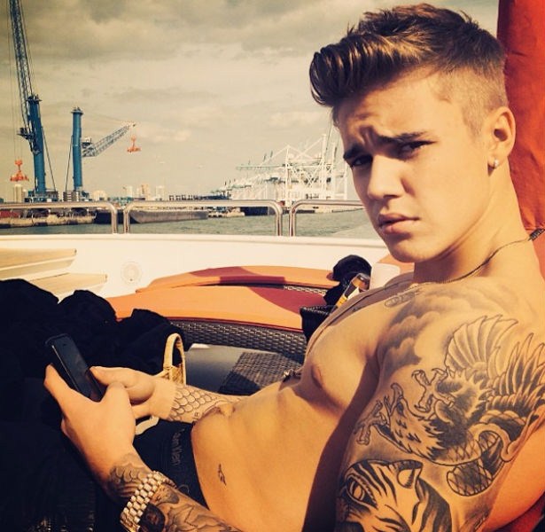 Bieber passes off famous yacht as his own