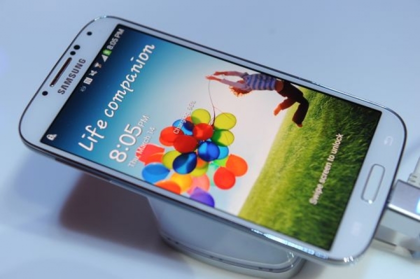 Samsung adds US$600 of S5 freebies to fend off Apple, Xiaomi