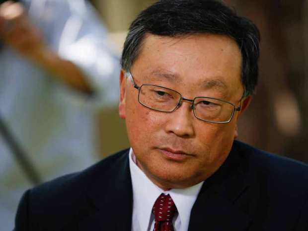 BlackBerry Ltd CEO John Chen clarifies handset comments, no plan to abandon …